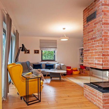 Wiselka Holiday House-1,2Km To The Beach; 5 Bedrooms, 3 Bahrooms; Fire Place. Private Sauna! Exterior photo
